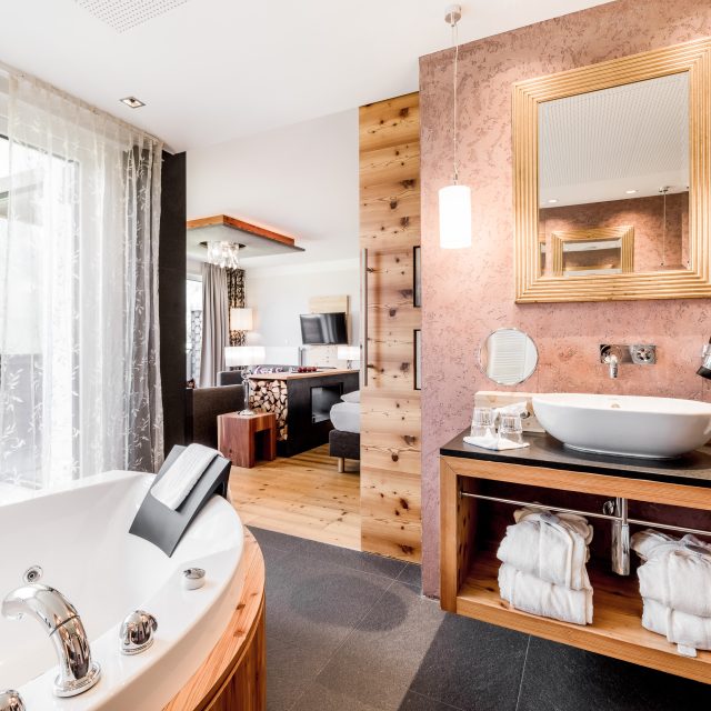 holzleiten zimmer suitelärche777 bad2