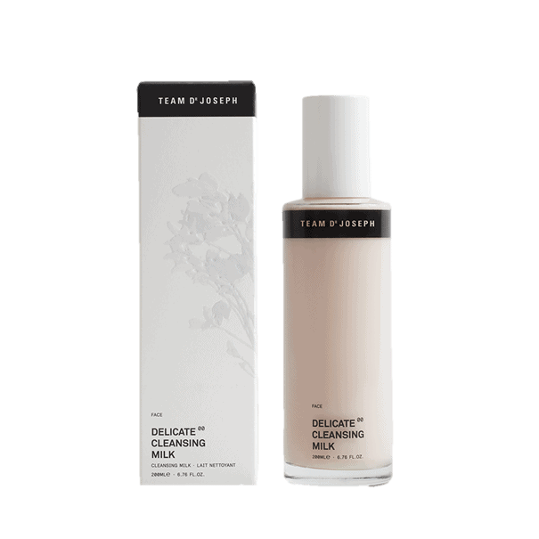 00 Delicate Cleansing Milk 1
